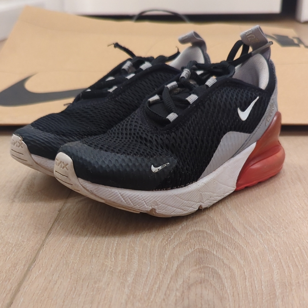 Nike Air Max 270